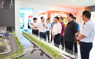 夏兴科技 河南省发改委党组成员，省能源局局长夏兴到正星科技调研